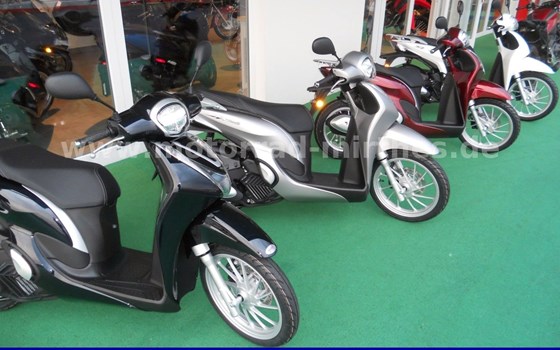 Gebrauchtmotorrad Honda SH125 - Bild 1