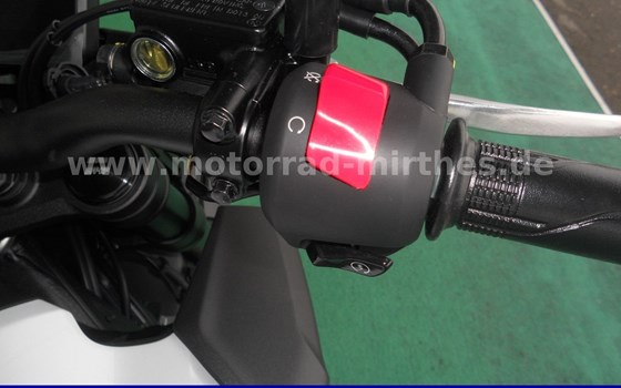 Neufahrzeug Honda CB125R - Bild 17