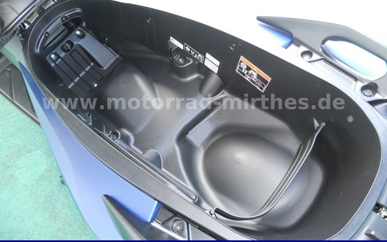 Gebrauchtmotorrad Honda Forza 125 - Bild 14