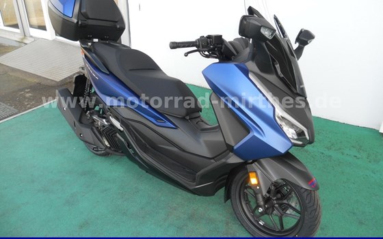 Gebrauchtmotorrad Honda Forza 125 - Bild 2