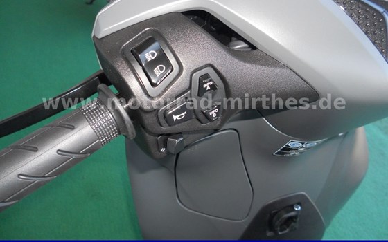 Gebrauchtmotorrad Honda SH350i - Bild 17