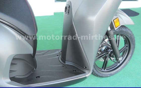 Gebrauchtmotorrad Honda SH350i - Bild 9