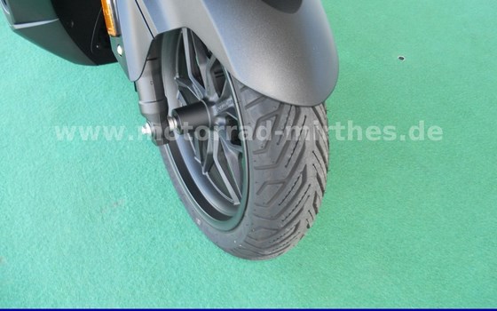 Gebrauchtmotorrad Honda Forza 350 - Bild 4