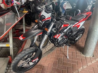 RR 125 LC Motard