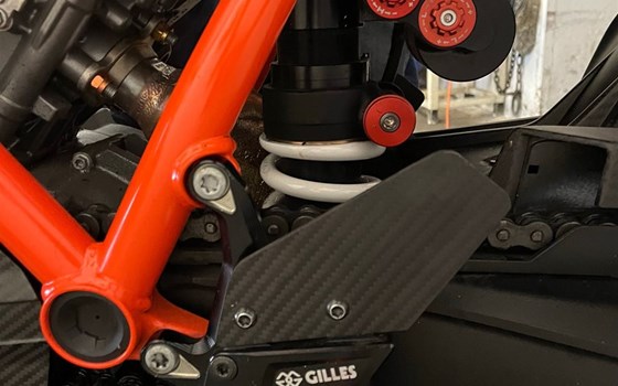 Gebrauchtmotorrad KTM 1290 Super Duke RR - Bild 11 Gebrauchtmotorrad KTM 1290 Super Duke RR - Bild 11