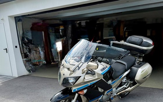 Gebrauchtmotorrad Yamaha FJR1300A - Bild 2 Gebrauchtmotorrad Yamaha FJR1300A - Bild 2