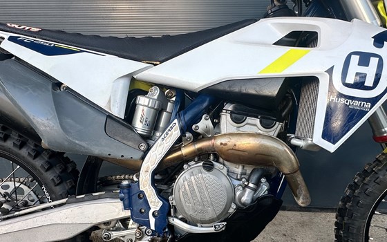 Gebrauchtmotorrad Husqvarna FC 250 - Bild 2 Gebrauchtmotorrad Husqvarna FC 250 - Bild 2