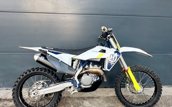 Gebrauchtmotorrad Husqvarna FC 250 - Bild 4