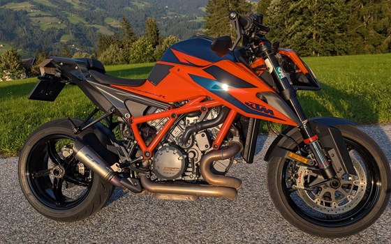 Gebrauchtmotorrad KTM 1290 Super Duke R - Bild 5 Gebrauchtmotorrad KTM 1290 Super Duke R - Bild 5