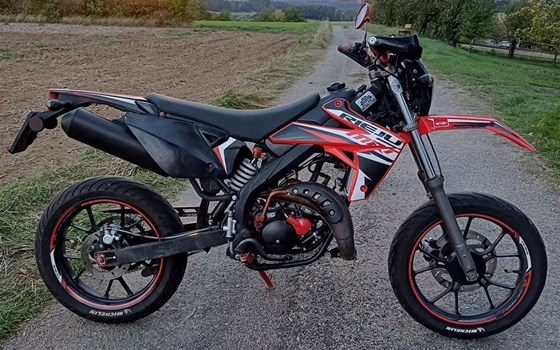 Gebrauchtmotorrad Rieju MRT 50 SM - Bild 1 Gebrauchtmotorrad Rieju MRT 50 SM - Bild 1