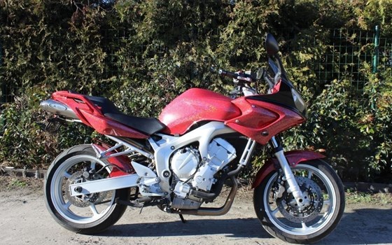 Gebrauchtmotorrad Yamaha FZS 600 Fazer S - Bild 8