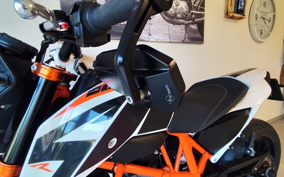 Gebrauchtmotorrad KTM 690 Duke R - Bild 9 Gebrauchtmotorrad KTM 690 Duke R - Bild 9