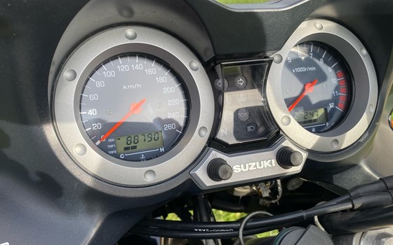 Gebrauchtmotorrad Suzuki V-Strom 1000 - Bild 10 Gebrauchtmotorrad Suzuki V-Strom 1000 - Bild 10