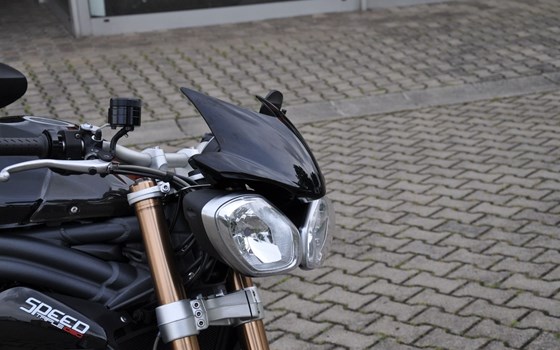 Gebrauchtmotorrad Triumph Speed Triple 1050 - Bild 11