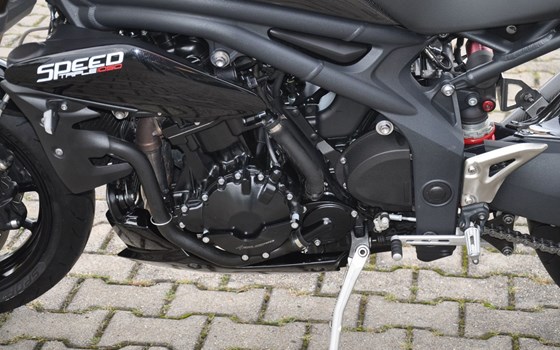 Gebrauchtmotorrad Triumph Speed Triple 1050 - Bild 5