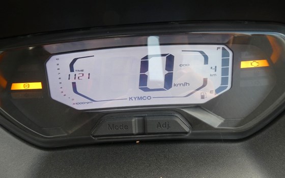 Gebrauchtmotorrad Kymco Sky Town 125i ABS - Bild 11