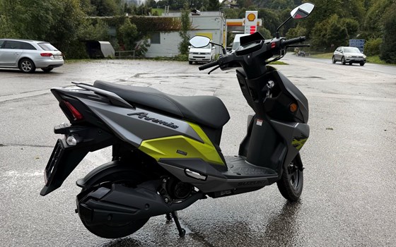 Gebrauchtmotorrad Suzuki Avenis 125 - Bild 3 Gebrauchtmotorrad Suzuki Avenis 125 - Bild 3