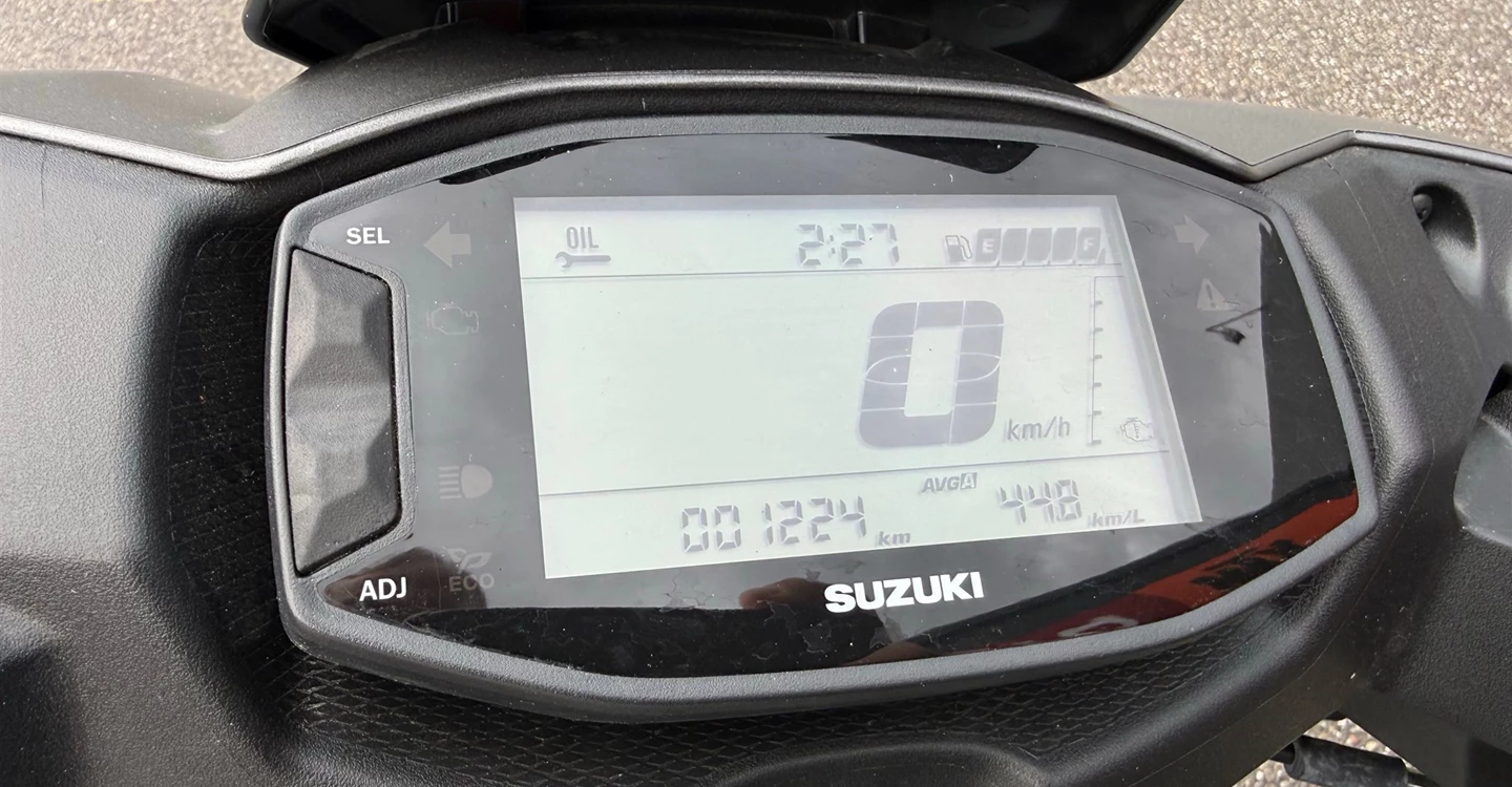 Zum Vergrößern bitte anklicken! Angebot Suzuki Avenis 125