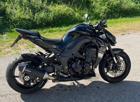 Gebrauchtmotorrad Kawasaki Z 1000 Black Edition - Bild 4 Gebrauchtmotorrad Kawasaki Z 1000 Black Edition - Bild 4