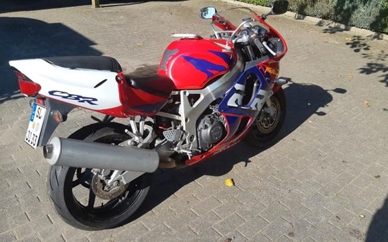 Gebrauchtmotorrad Honda CBR 900 RR Fireblade - Bild 13