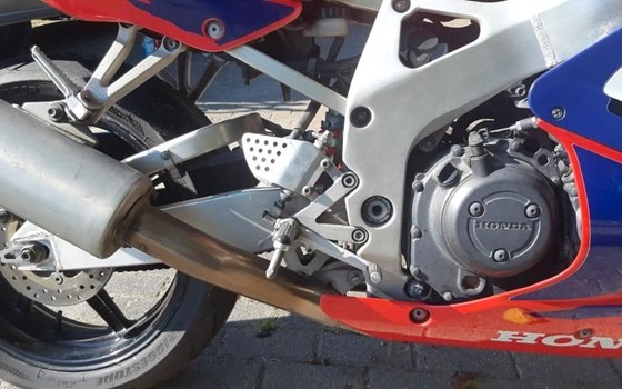 Gebrauchtmotorrad Honda CBR 900 RR Fireblade - Bild 5