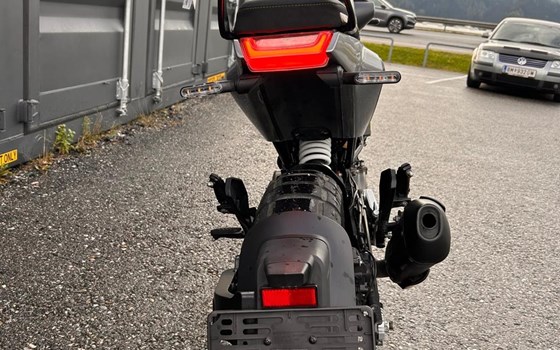 Gebrauchtmotorrad Husqvarna Svartpilen 125 - Bild 8 Gebrauchtmotorrad Husqvarna Svartpilen 125 - Bild 8