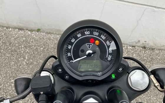 Gebrauchtmotorrad Triumph Bonneville Bobber Black - Bild 14 Gebrauchtmotorrad Triumph Bonneville Bobber Black - Bild 14