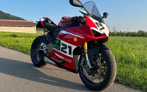 Gebrauchtmotorrad Ducati Panigale V2 Bayliss 1st Championship 20th Anniversary - Bild 1 Gebrauchtmotorrad Ducati Panigale V2 Bayliss 1st Championship 20th Anniversary - Bild 1