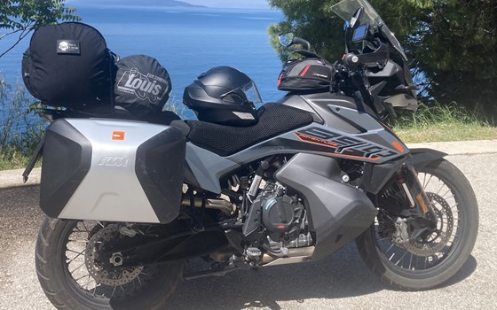 Gebrauchtmotorrad KTM 890 Adventure - Bild 1 Gebrauchtmotorrad KTM 890 Adventure - Bild 1