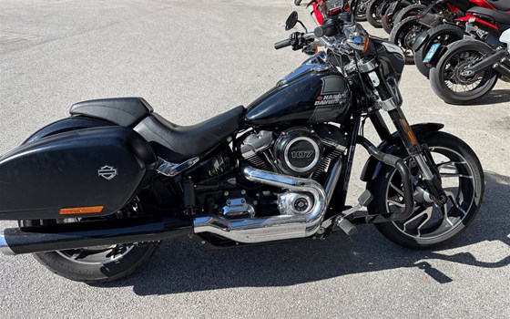 Gebrauchtmotorrad Harley-Davidson Softail Sport Glide FLSB - Bild 1