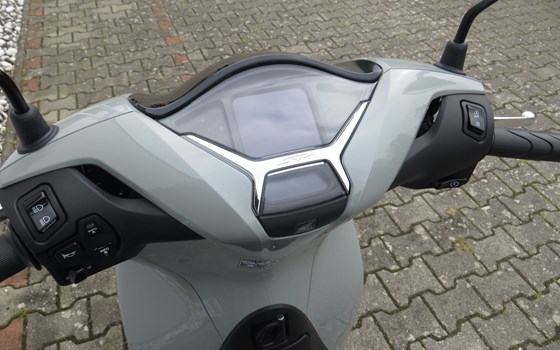 Neufahrzeug Honda SH125i - Bild 6