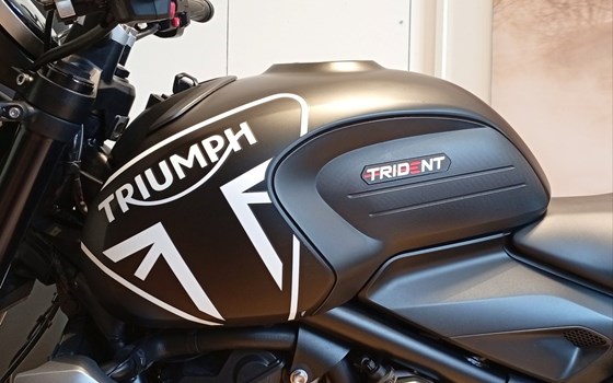 Gebrauchtmotorrad Triumph Trident 660 - Bild 8
