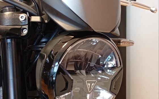 Gebrauchtmotorrad Triumph Trident 660 - Bild 9