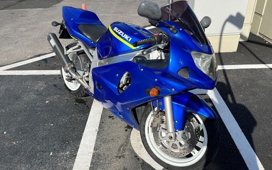 Gebrauchtmotorrad Suzuki GSX-R 600 - Bild 1 Gebrauchtmotorrad Suzuki GSX-R 600 - Bild 1