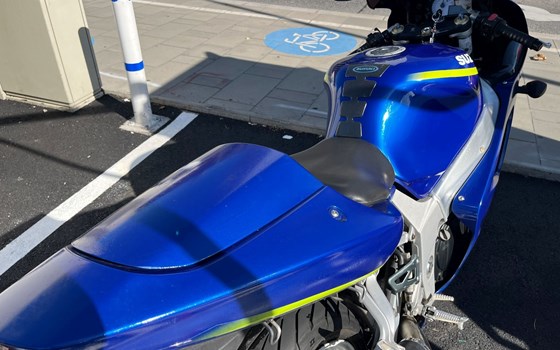 Gebrauchtmotorrad Suzuki GSX-R 600 - Bild 7 Gebrauchtmotorrad Suzuki GSX-R 600 - Bild 7
