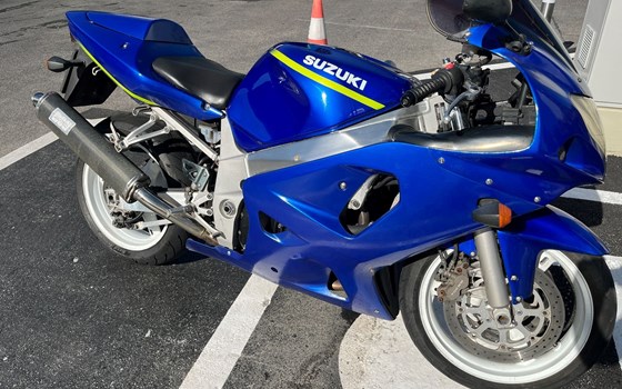 Gebrauchtmotorrad Suzuki GSX-R 600 - Bild 8 Gebrauchtmotorrad Suzuki GSX-R 600 - Bild 8