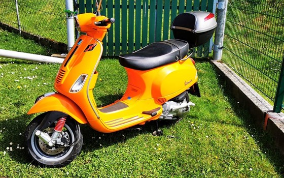 Gebrauchtmotorrad Vespa 125 - Bild 1 Gebrauchtmotorrad Vespa 125 - Bild 1
