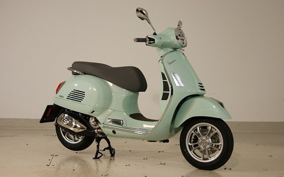 Gebrauchtmotorrad Vespa GTS 310 - Bild 2 Gebrauchtmotorrad Vespa GTS 310 - Bild 2