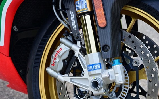Gebrauchtmotorrad Aprilia RSV 4 Factory - Bild 11 Gebrauchtmotorrad Aprilia RSV 4 Factory - Bild 11