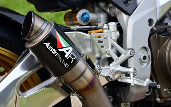 Gebrauchtmotorrad Aprilia RSV 4 Factory - Bild 7 Gebrauchtmotorrad Aprilia RSV 4 Factory - Bild 7