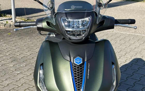 Gebrauchtmotorrad Piaggio Beverly 400 S - Bild 9 Gebrauchtmotorrad Piaggio Beverly 400 S - Bild 9