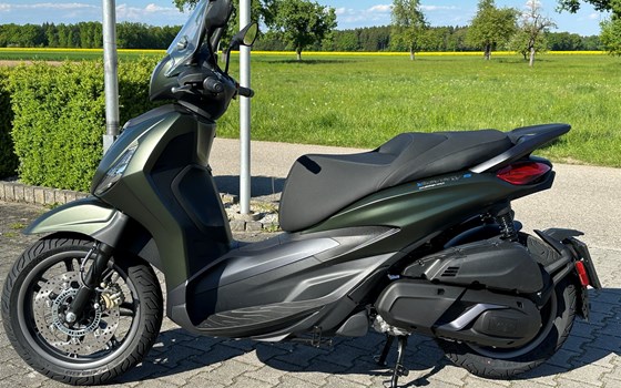 Gebrauchtmotorrad Piaggio Beverly 400 S - Bild 2 Gebrauchtmotorrad Piaggio Beverly 400 S - Bild 2