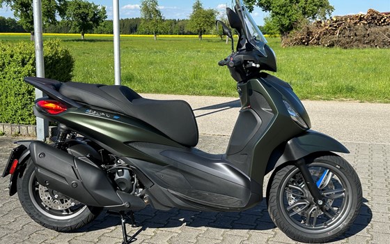 Gebrauchtmotorrad Piaggio Beverly 400 S - Bild 1 Gebrauchtmotorrad Piaggio Beverly 400 S - Bild 1