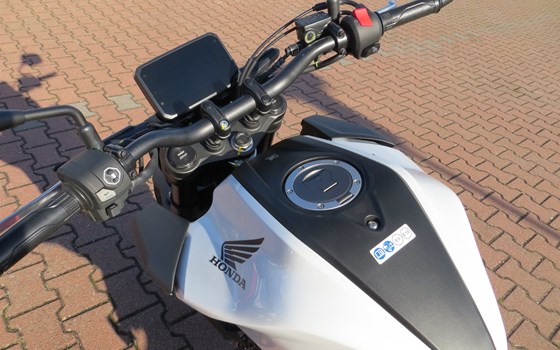 Neufahrzeug Honda CB125R - Bild 5