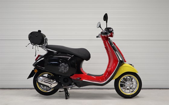 Gebrauchtmotorrad Vespa Primavera 125 Disney Mickey Mouse Edition - Bild 2