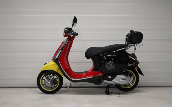 Gebrauchtmotorrad Vespa Primavera 125 Disney Mickey Mouse Edition - Bild 5