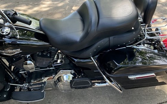 Gebrauchtmotorrad Harley-Davidson Road King Custom FLHRS - Bild 8 Gebrauchtmotorrad Harley-Davidson Road King Custom FLHRS - Bild 8