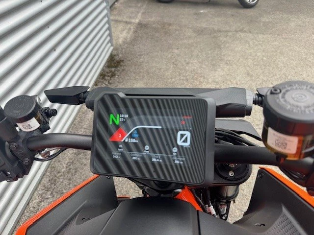 KTM 1390 Super Duke R (orange) - Bild 4