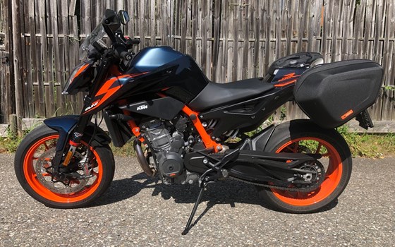 Gebrauchtmotorrad KTM 890 Duke R - Bild 2 Gebrauchtmotorrad KTM 890 Duke R - Bild 2