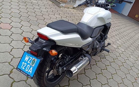 Gebrauchtmotorrad Honda CTX 700 N - Bild 2 Gebrauchtmotorrad Honda CTX 700 N - Bild 2